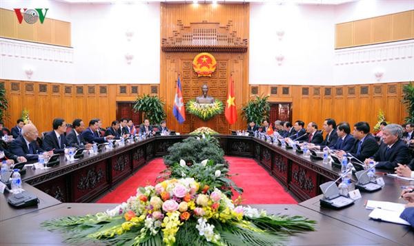 Vietnam, Cambodia strengthen friendship and cooperation  - ảnh 2